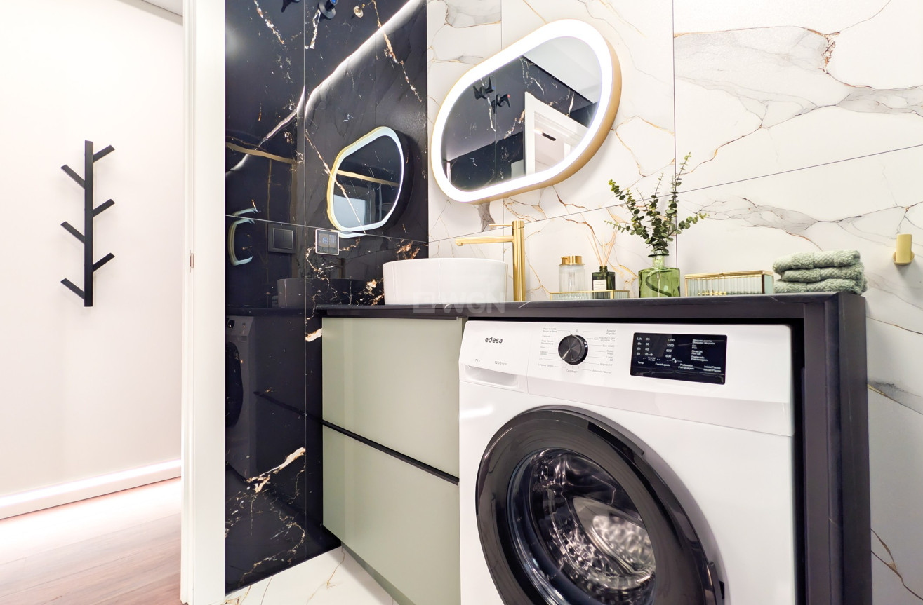 Odsprzedaż - Mieszkanie w bloku - Torrevieja - Costa Blanca