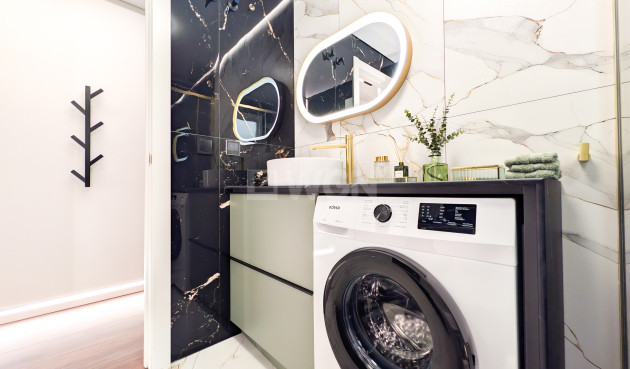 Odsprzedaż - Mieszkanie w bloku - Torrevieja - Costa Blanca