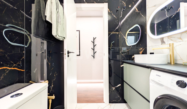 Odsprzedaż - Mieszkanie w bloku - Torrevieja - Costa Blanca