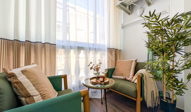 Odsprzedaż - Mieszkanie w bloku - Torrevieja - Costa Blanca