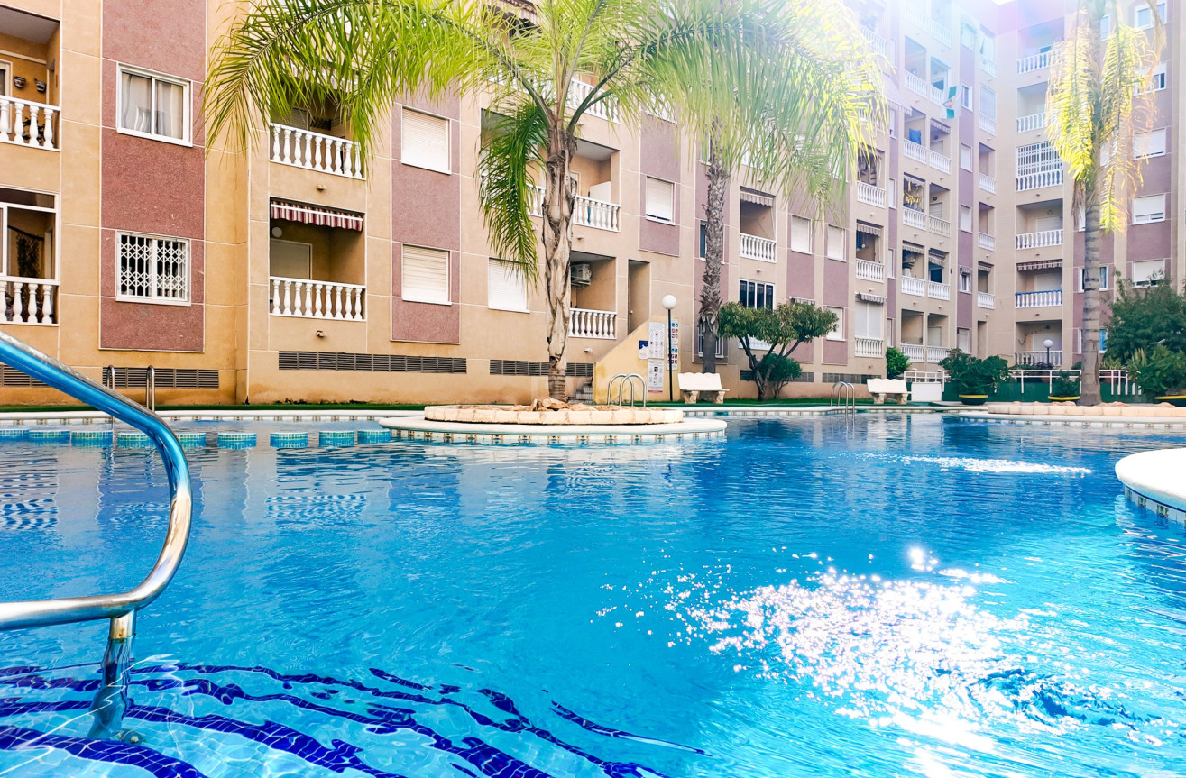 Odsprzedaż - Mieszkanie w bloku - Torrevieja - Costa Blanca