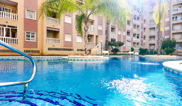Odsprzedaż - Mieszkanie w bloku - Torrevieja - Costa Blanca