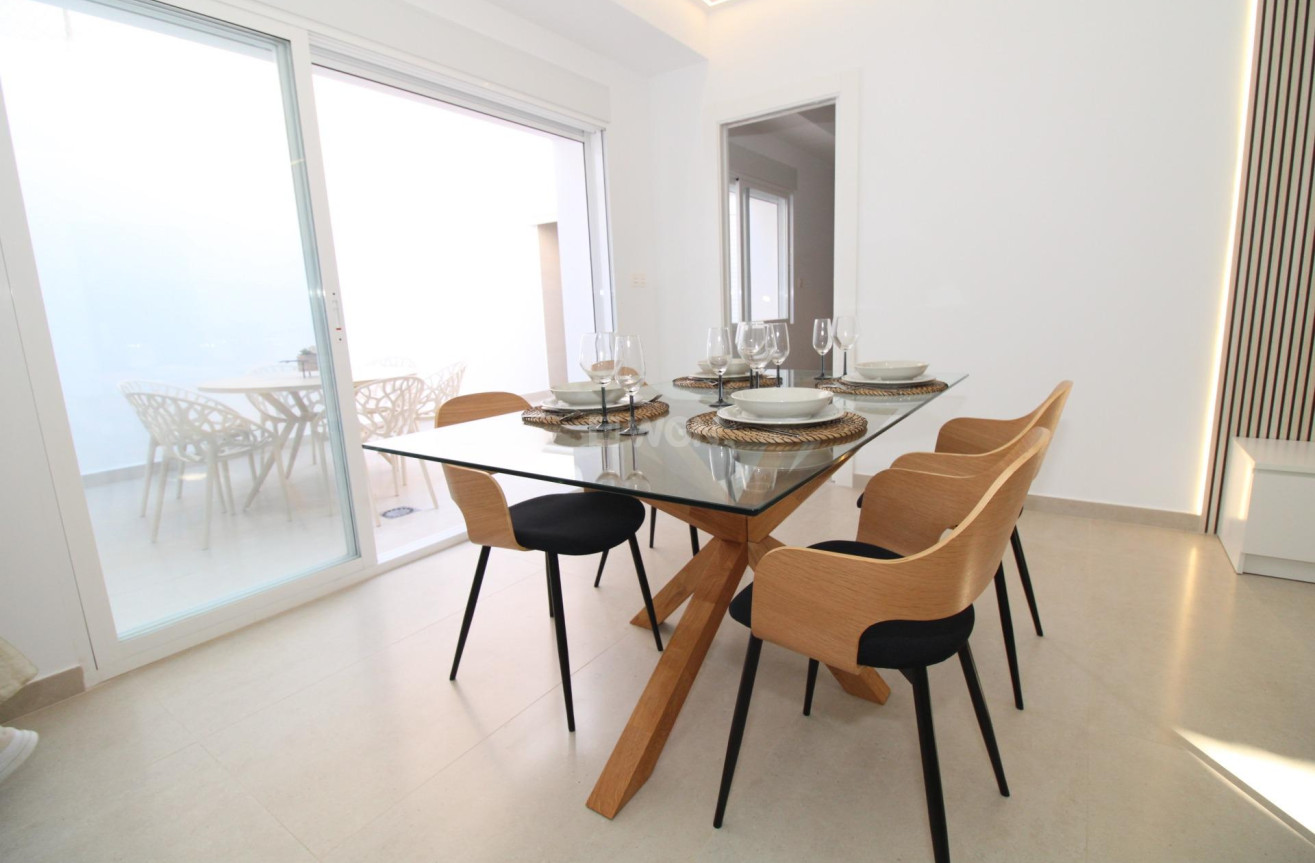 Odsprzedaż - Villa - Lo Pagan - LA PUNTICA