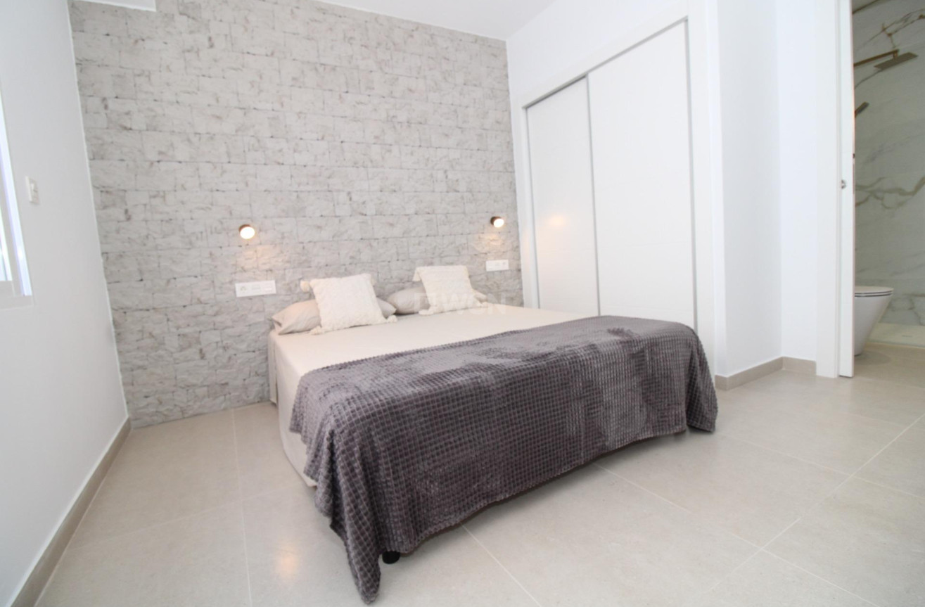 Odsprzedaż - Villa - Lo Pagan - LA PUNTICA