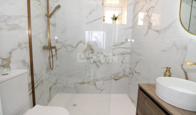 Odsprzedaż - Villa - Lo Pagan - LA PUNTICA