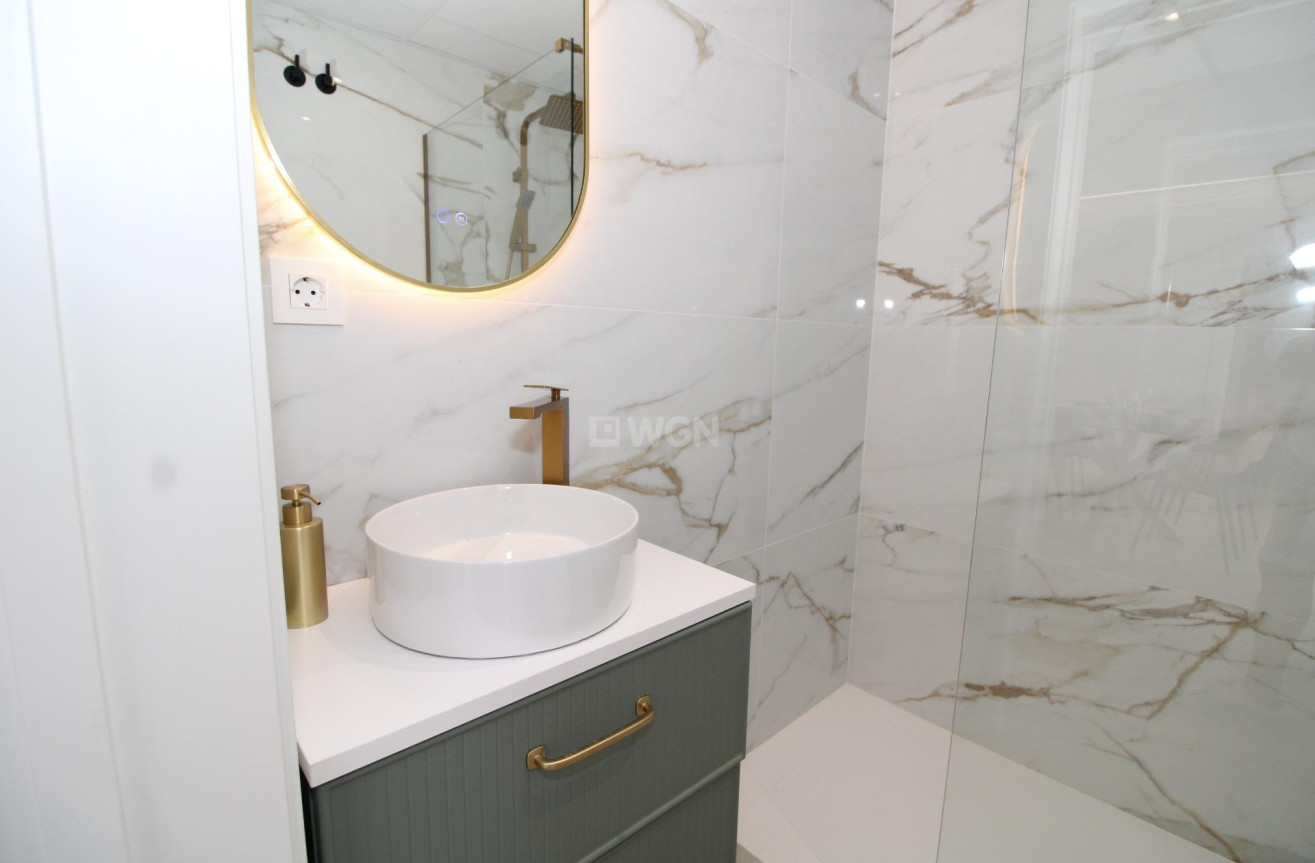 Odsprzedaż - Villa - Lo Pagan - LA PUNTICA