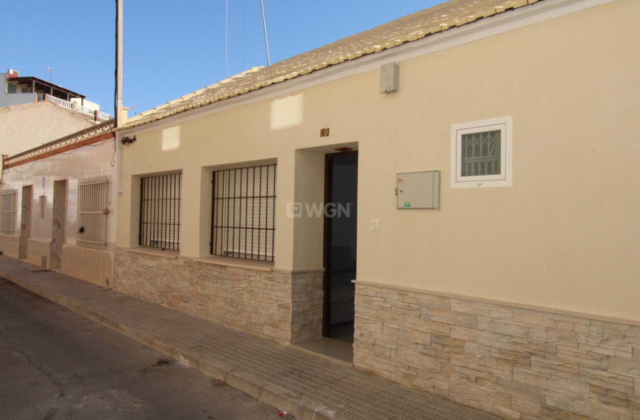 Odsprzedaż - Villa - Lo Pagan - LA PUNTICA