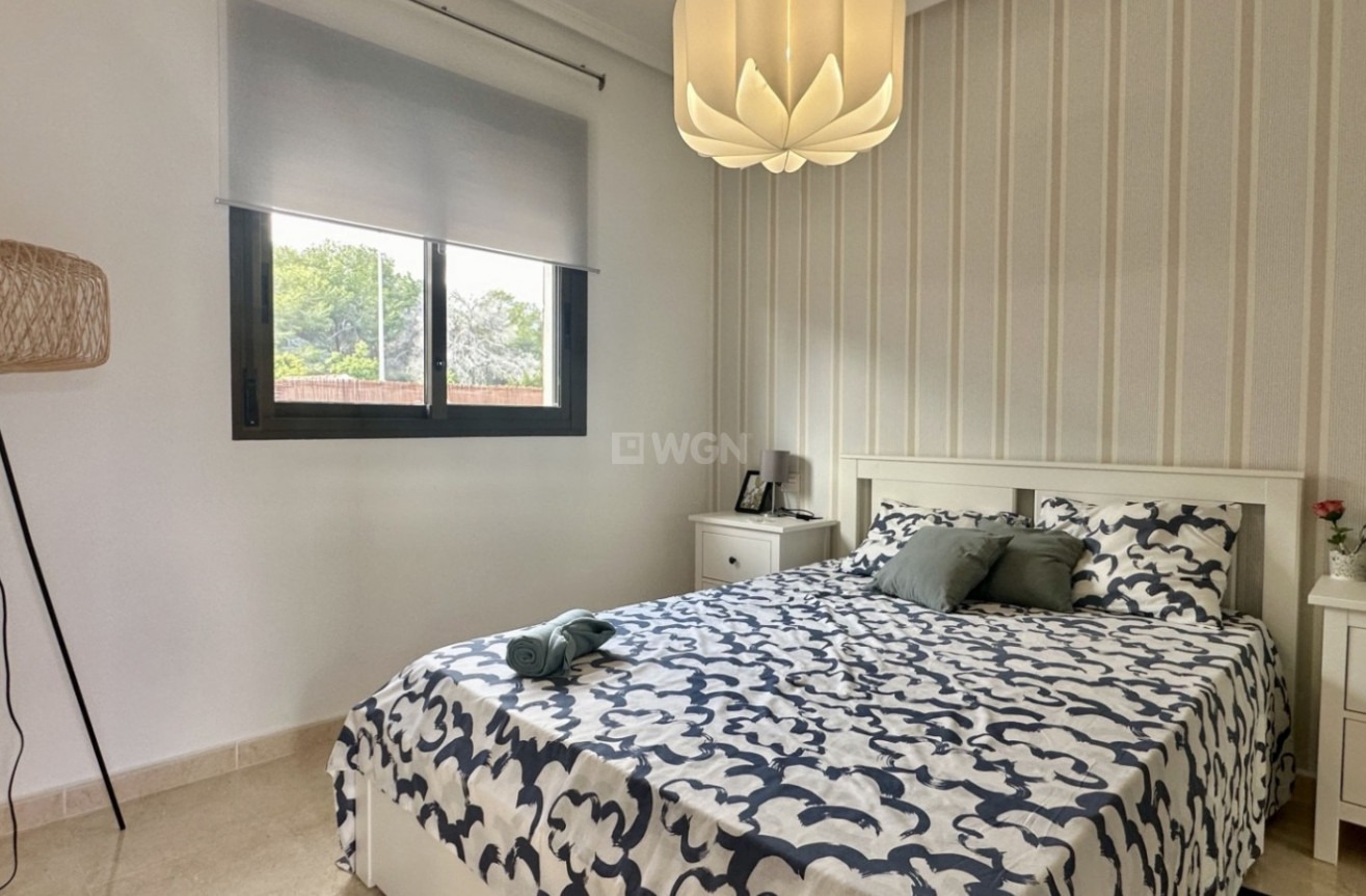 Resale - Townhouse - San Miguel de Salinas - Inland