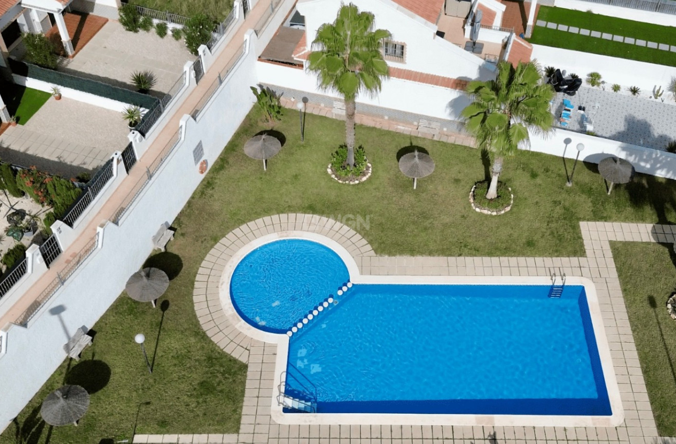 Resale - Townhouse - San Miguel de Salinas - Inland