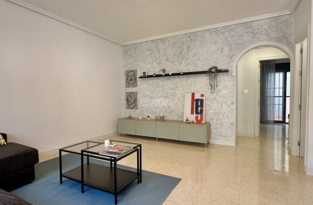 Resale - Townhouse - San Miguel de Salinas - Inland