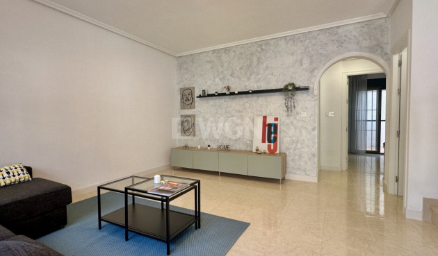 Resale - Townhouse - San Miguel de Salinas - Inland