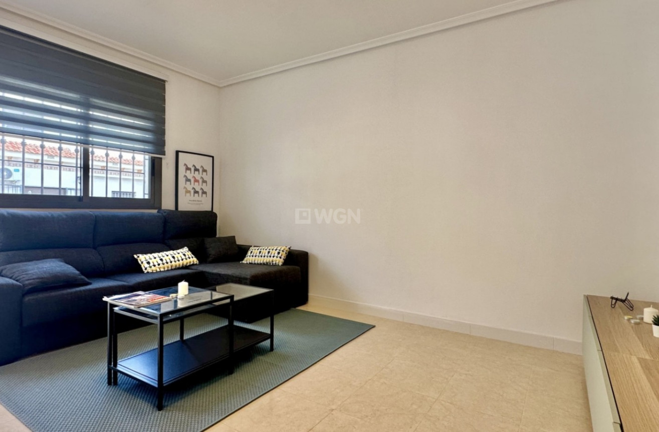 Resale - Townhouse - San Miguel de Salinas - Inland