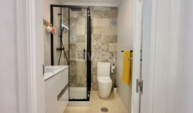 Resale - Townhouse - San Miguel de Salinas - Inland