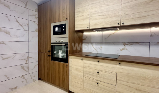 Resale - Townhouse - San Miguel de Salinas - Inland