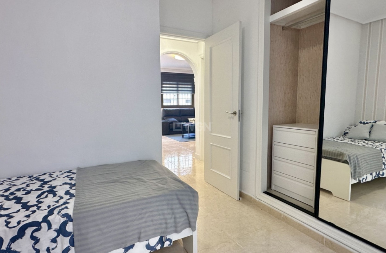 Resale - Townhouse - San Miguel de Salinas - Inland