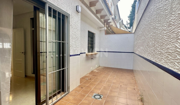 Resale - Townhouse - San Miguel de Salinas - Inland