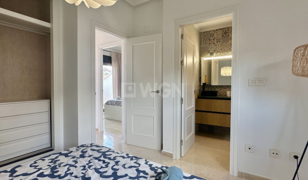 Resale - Townhouse - San Miguel de Salinas - Inland