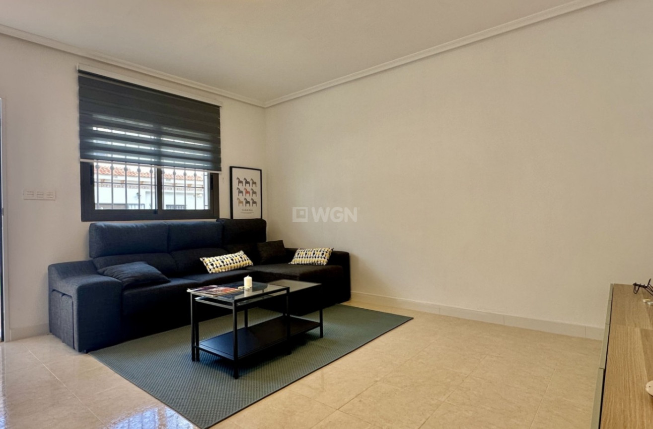 Resale - Townhouse - San Miguel de Salinas - Inland