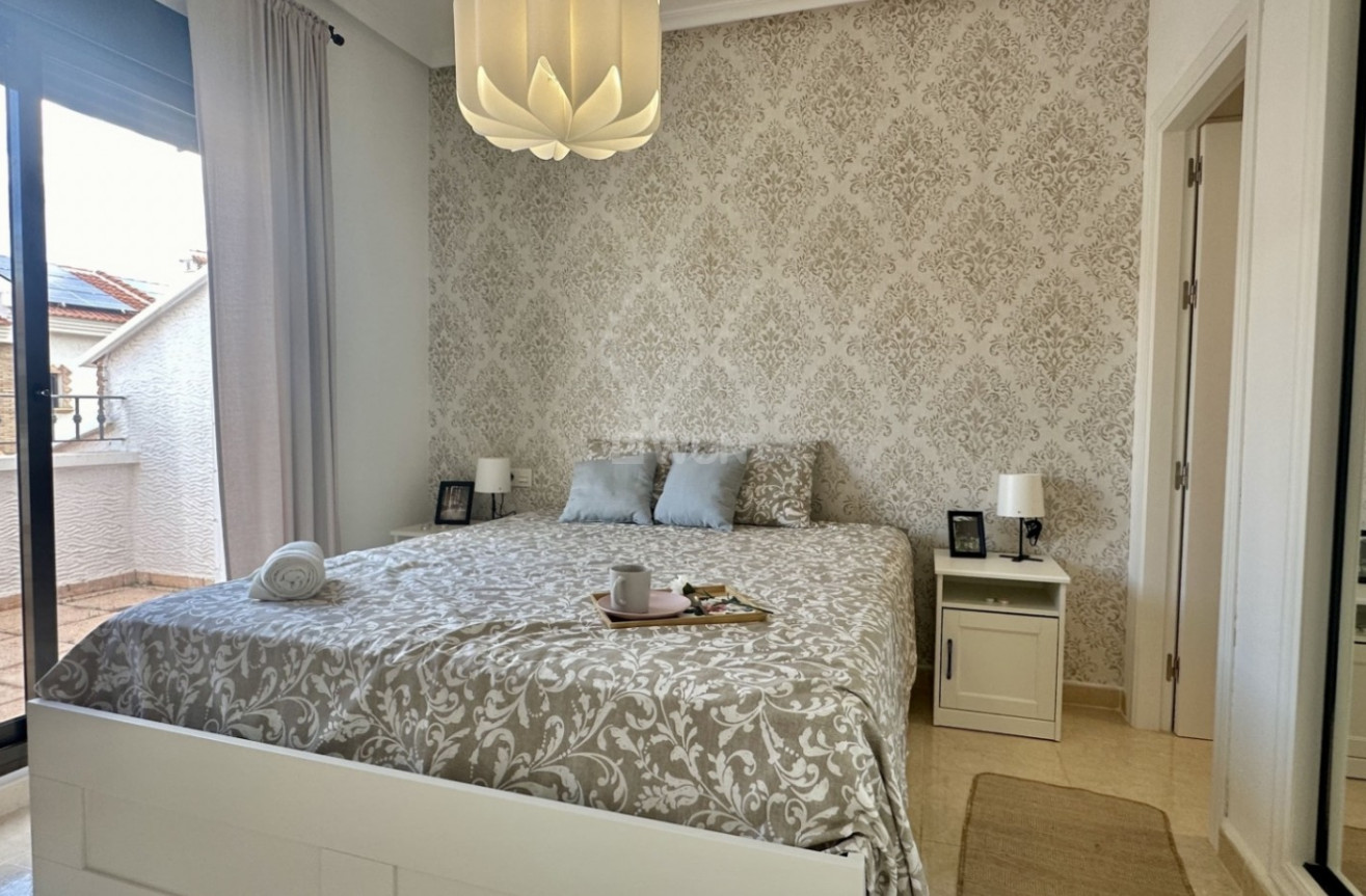 Resale - Townhouse - San Miguel de Salinas - Inland