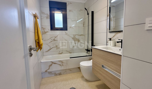 Resale - Townhouse - San Miguel de Salinas - Inland