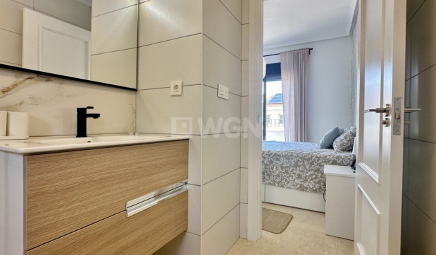 Resale - Townhouse - San Miguel de Salinas - Inland