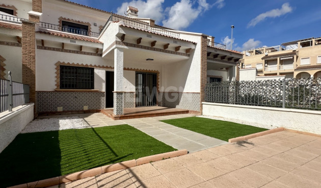 Resale - Townhouse - San Miguel de Salinas - Inland