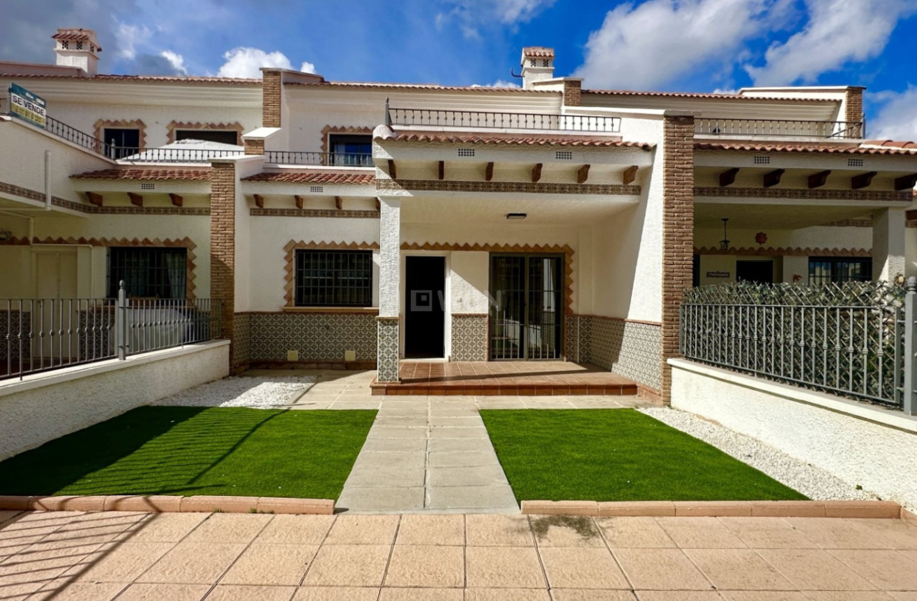 Resale - Townhouse - San Miguel de Salinas - Inland