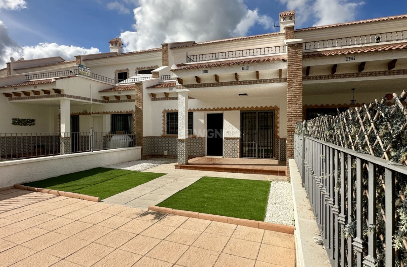Resale - Townhouse - San Miguel de Salinas - Inland
