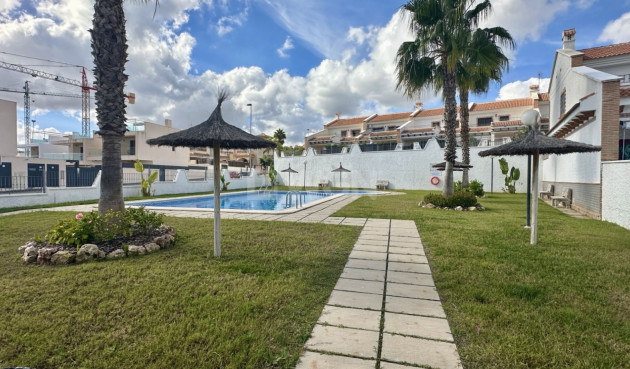 Resale - Townhouse - San Miguel de Salinas - Inland