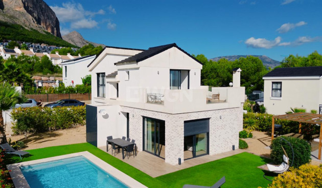 Odsprzedaż - Kamienica - Polop - Costa Blanca