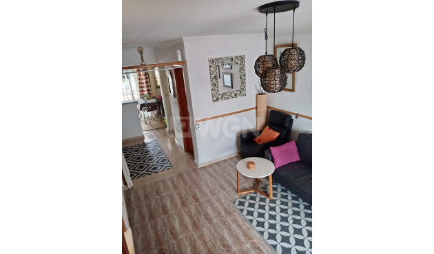 Odsprzedaż - Kamienica - Torrevieja - Costa Blanca