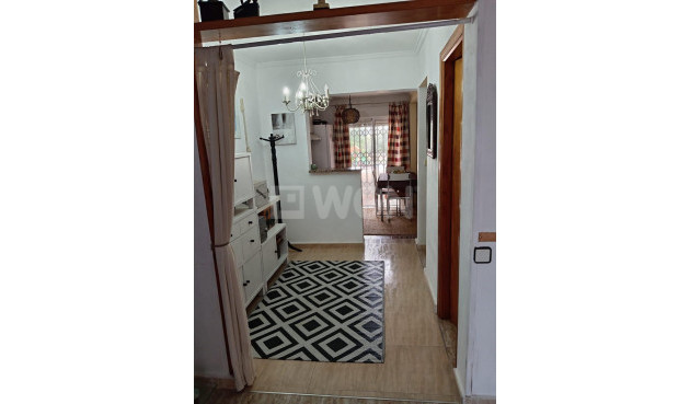 Odsprzedaż - Kamienica - Torrevieja - Costa Blanca