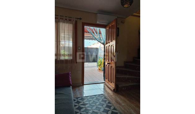 Odsprzedaż - Kamienica - Torrevieja - Costa Blanca