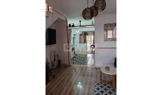 Odsprzedaż - Kamienica - Torrevieja - Costa Blanca