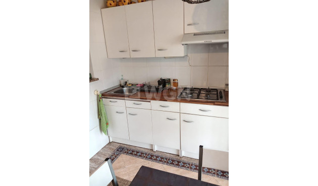 Odsprzedaż - Kamienica - Torrevieja - Costa Blanca