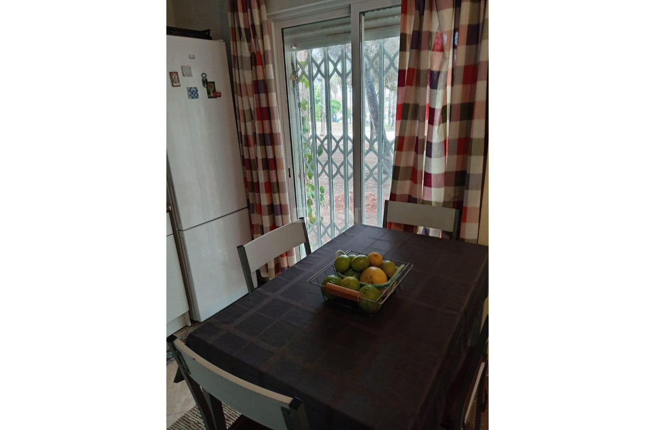 Odsprzedaż - Kamienica - Torrevieja - Costa Blanca