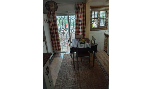 Odsprzedaż - Kamienica - Torrevieja - Costa Blanca