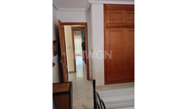 Odsprzedaż - Kamienica - Torrevieja - Costa Blanca