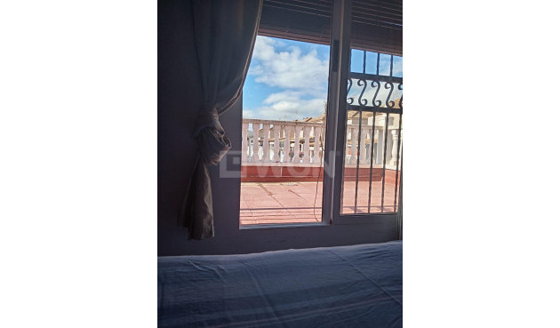 Odsprzedaż - Kamienica - Torrevieja - Costa Blanca