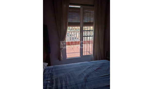 Odsprzedaż - Kamienica - Torrevieja - Costa Blanca