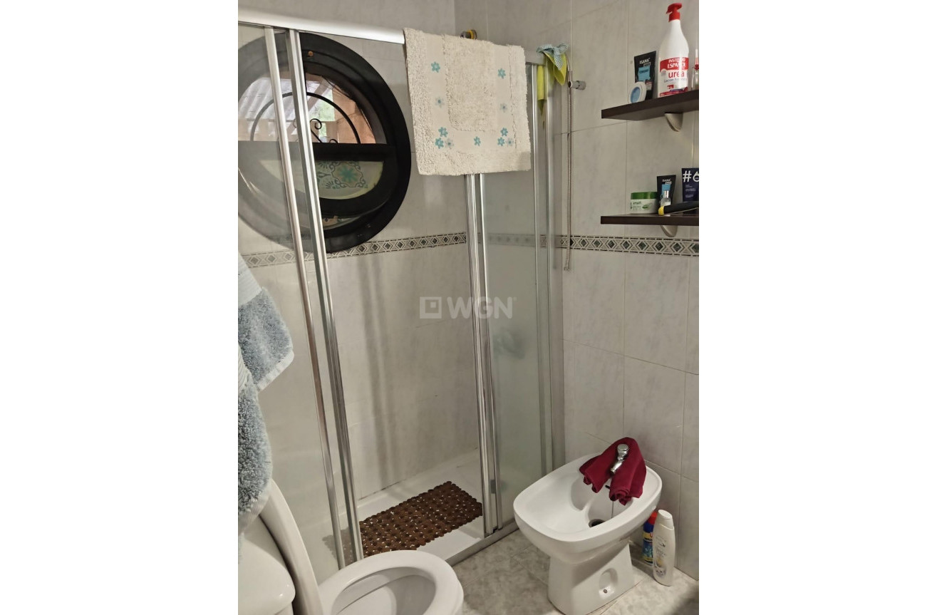 Odsprzedaż - Kamienica - Torrevieja - Costa Blanca