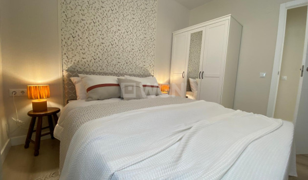 Odsprzedaż - Kamienica - Torrevieja - Costa Blanca