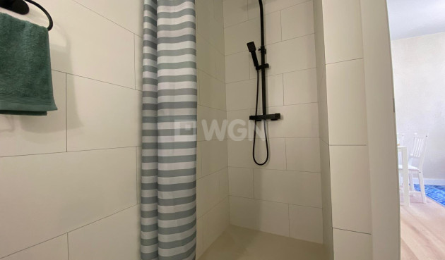 Odsprzedaż - Kamienica - Torrevieja - Costa Blanca