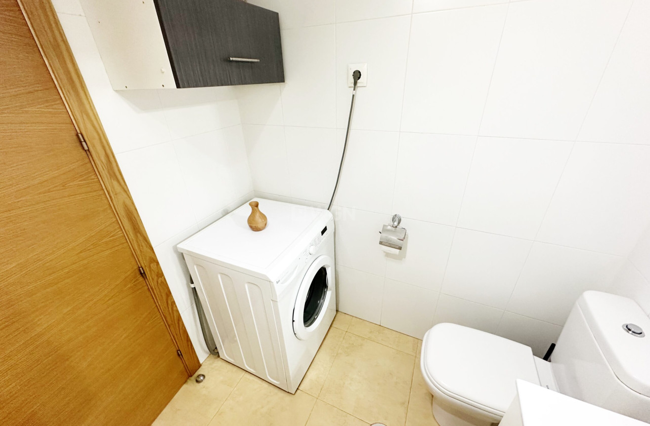 Odsprzedaż - Mieszkanie w bloku - Mar Menor Golf Resort - Inland