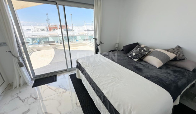 Odsprzedaż - Villa - La Serena Golf - Costa Calida