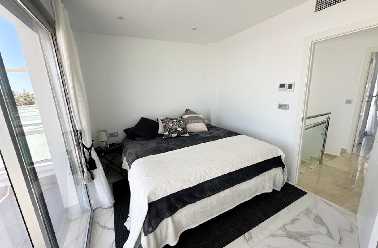 Odsprzedaż - Villa - La Serena Golf - Costa Calida