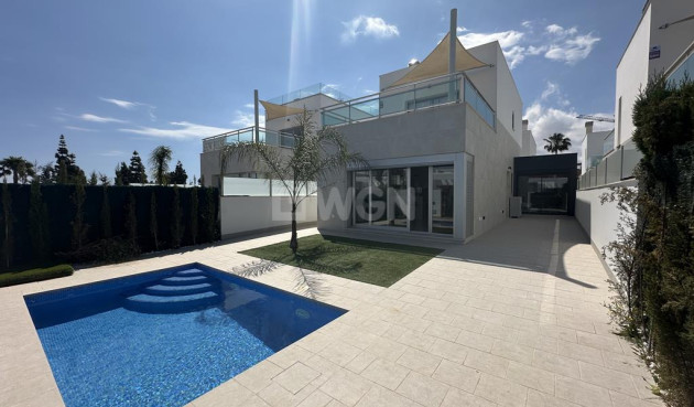 Odsprzedaż - Villa - La Serena Golf - Costa Calida