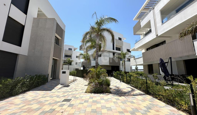 Odsprzedaż - Mieszkanie w bloku - Santa Rosalia Resort - Inland