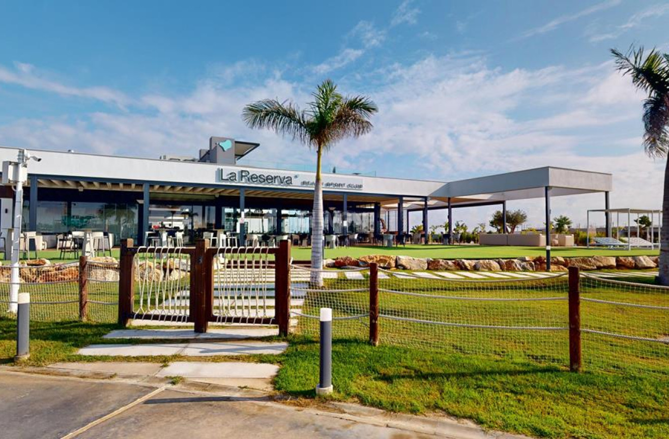 Odsprzedaż - Mieszkanie w bloku - Santa Rosalia Resort - Inland