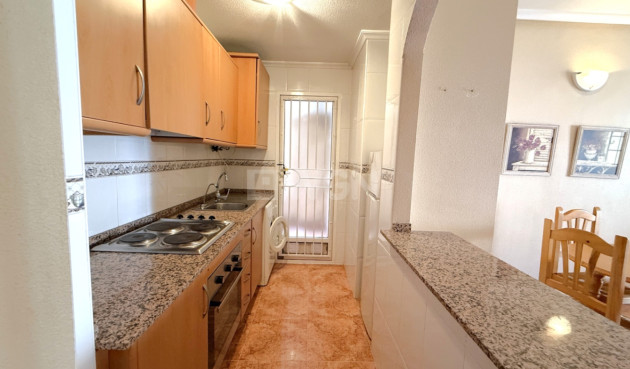 Odsprzedaż - Mieszkanie w bloku - Torrevieja - Costa Blanca